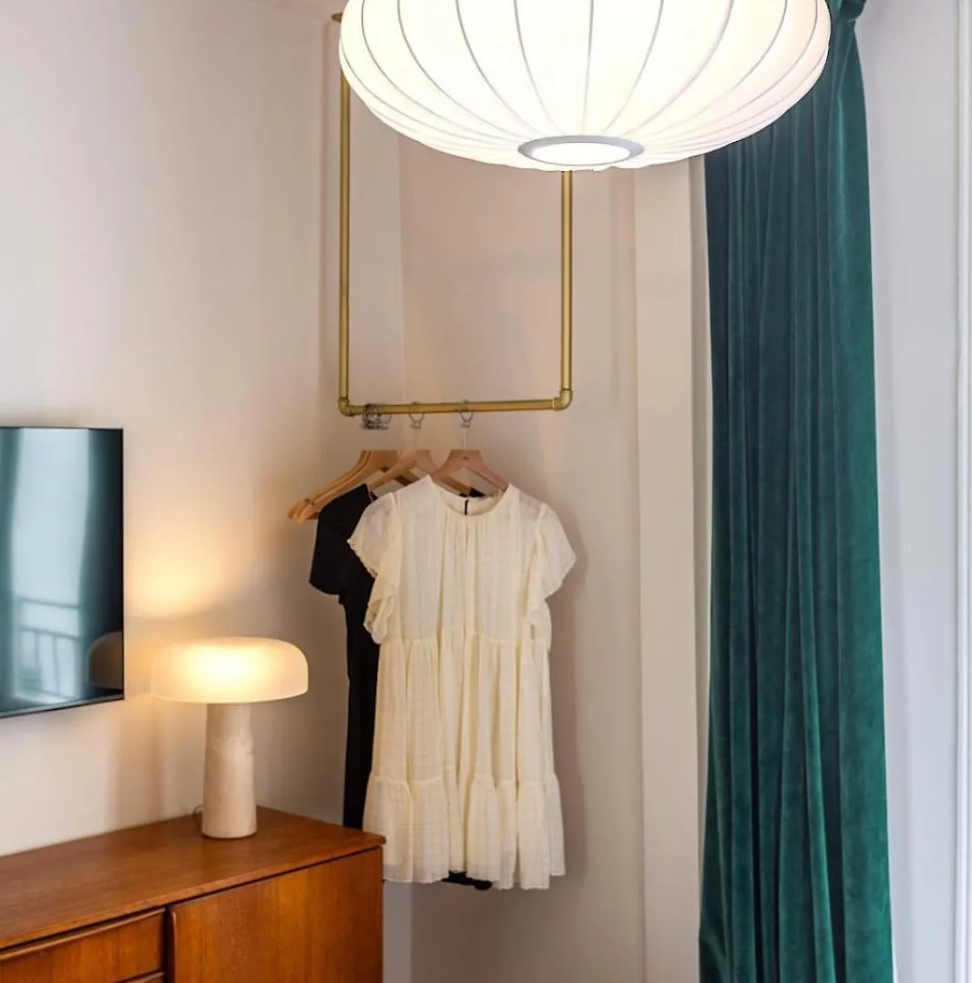 Habitat Parisien - Madeleine Galeries Lafayette Apartment France