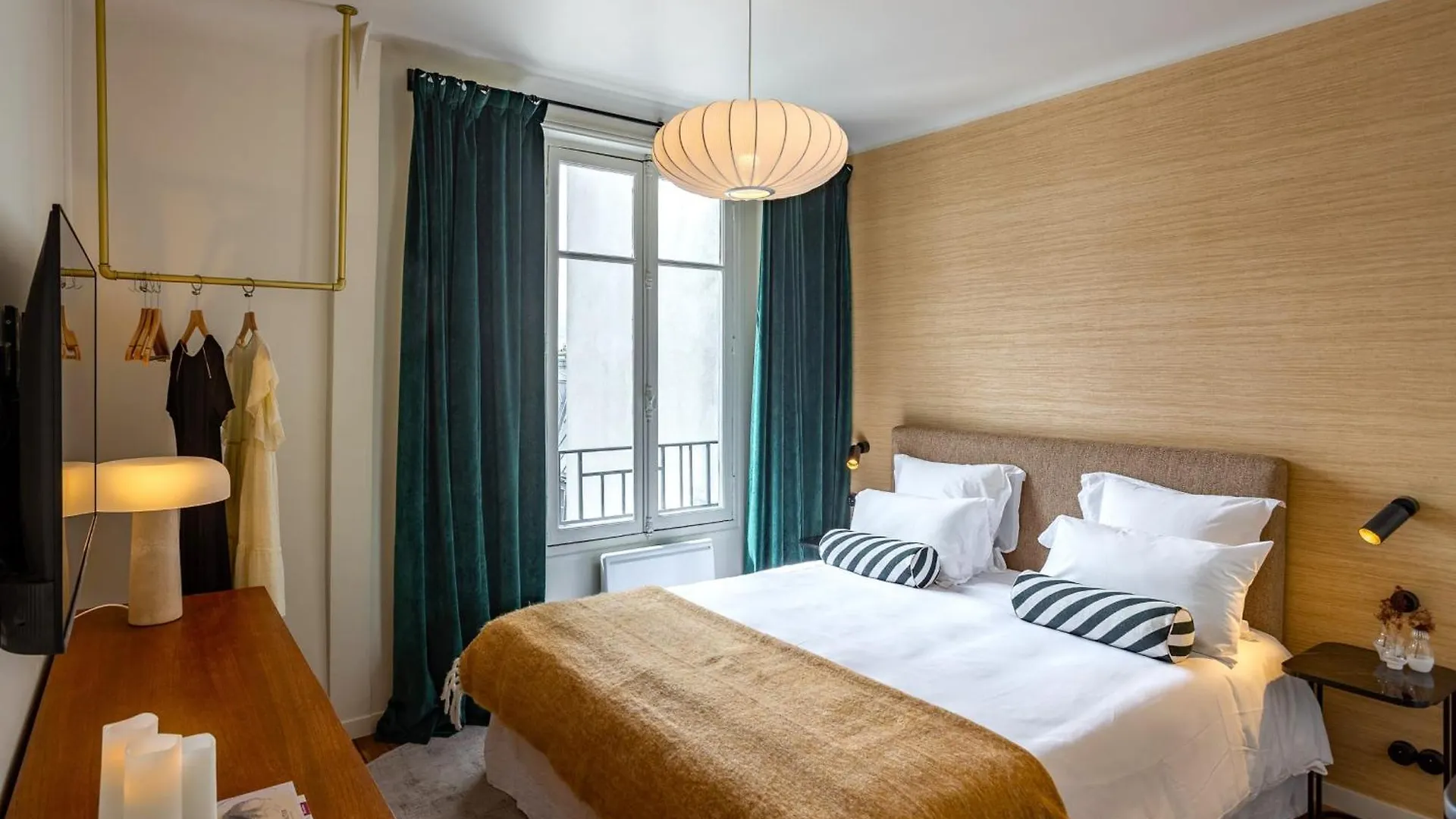 Habitat Parisien - Madeleine Galeries Lafayette Apartment 0*, Paris