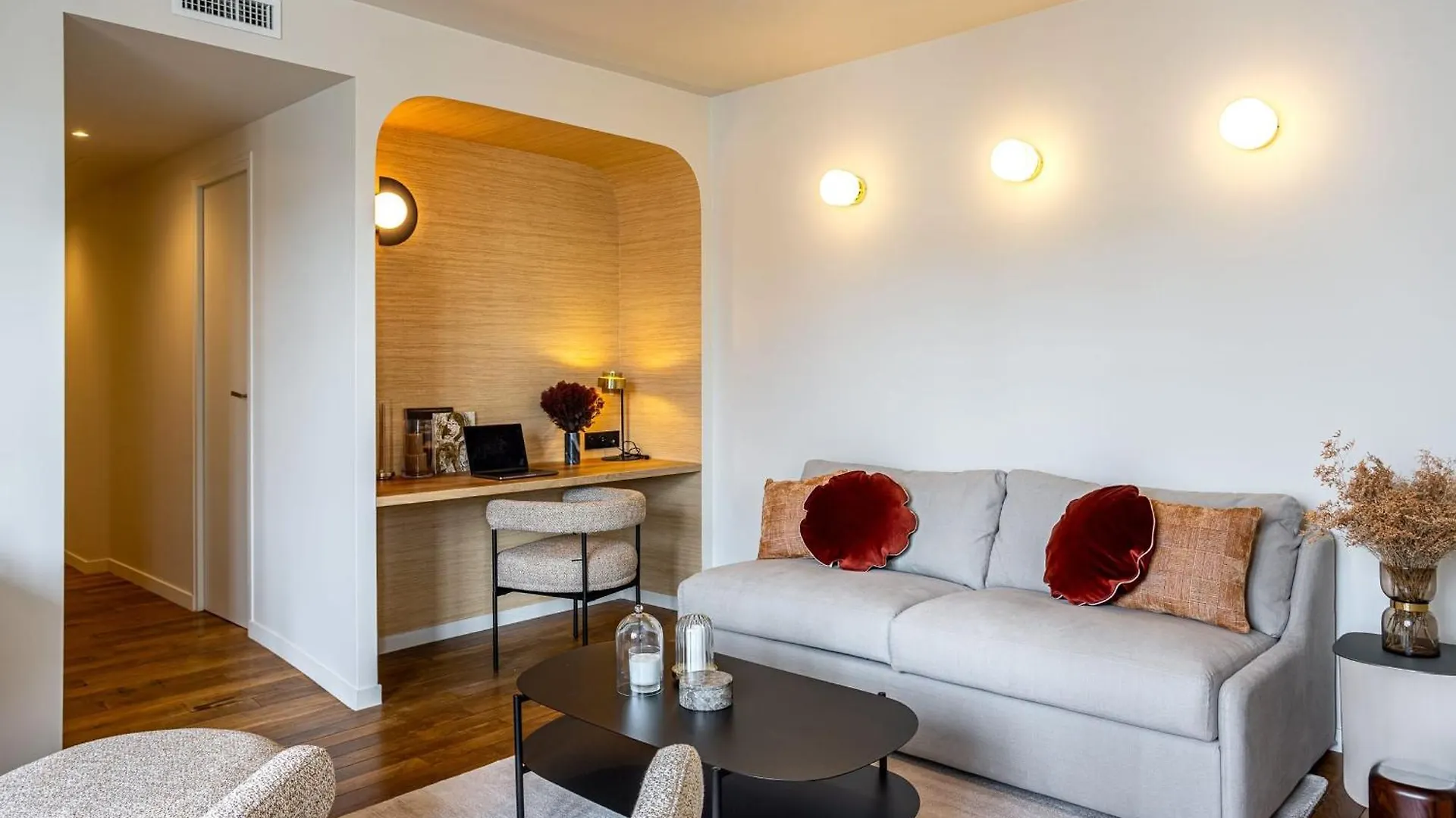 Habitat Parisien - Madeleine Galeries Lafayette Apartment Paris