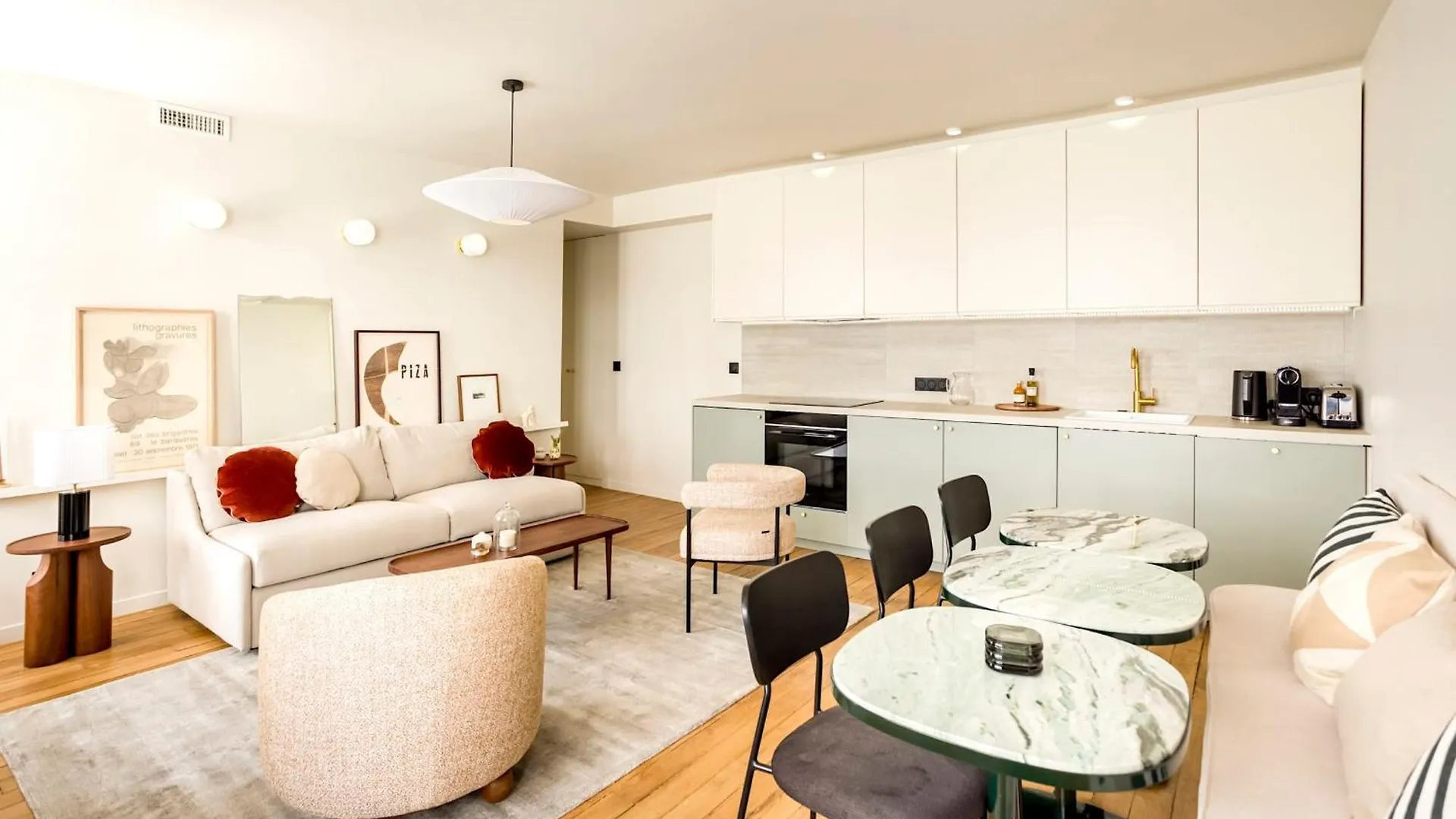 Habitat Parisien - Madeleine Galeries Lafayette Apartment  Paris