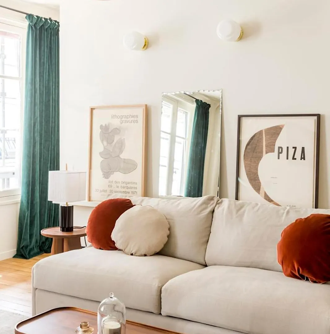 Habitat Parisien - Madeleine Galeries Lafayette Apartment
