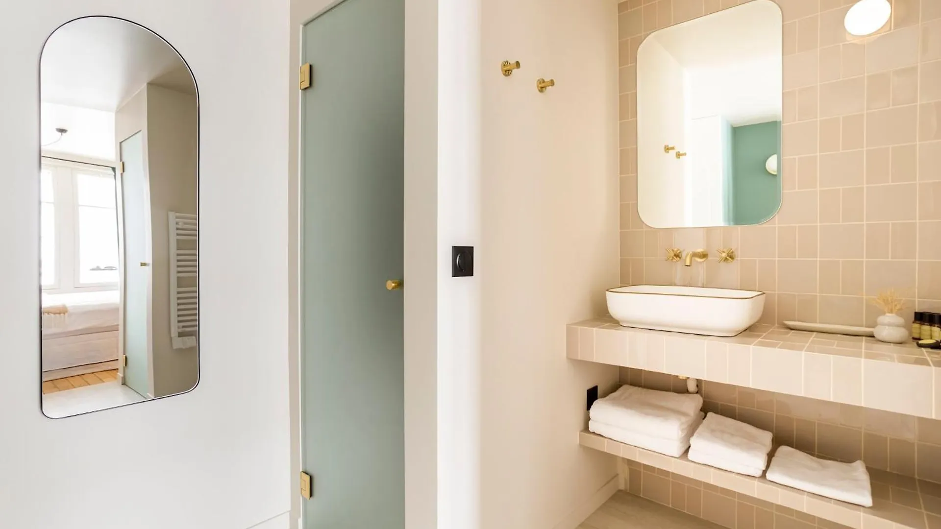 Habitat Parisien - Madeleine Galeries Lafayette Apartment