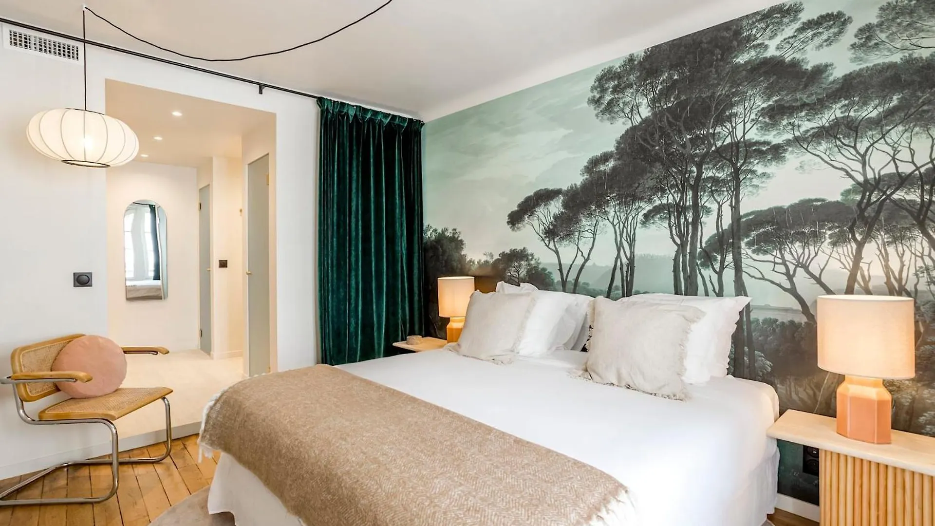 Habitat Parisien - Madeleine Galeries Lafayette Apartment 0*, Paris France