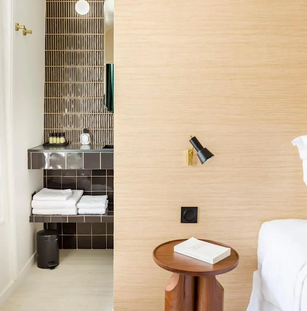Habitat Parisien - Madeleine Galeries Lafayette Apartment